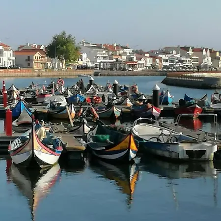 Ria アパート トレイラ